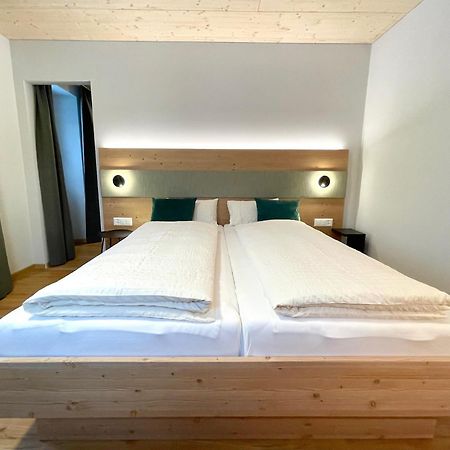 פיש Boutique Und Bier Hotel Des Alpes מראה חיצוני תמונה