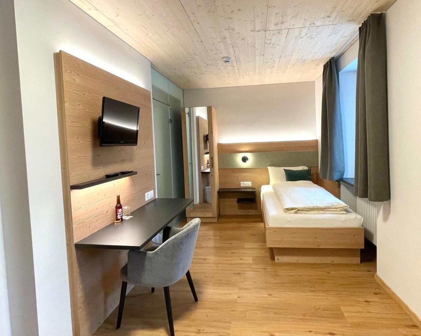 פיש Boutique Und Bier Hotel Des Alpes מראה חיצוני תמונה