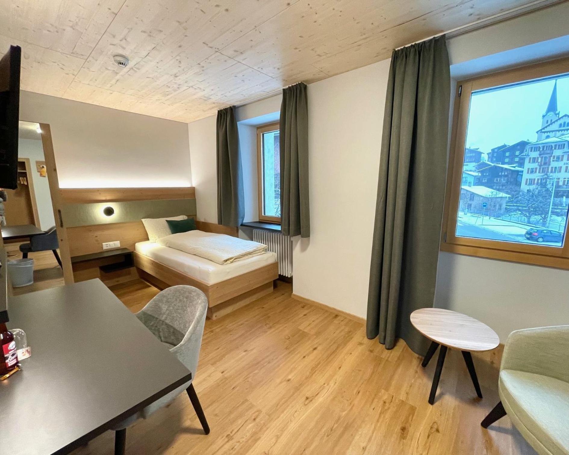 פיש Boutique Und Bier Hotel Des Alpes מראה חיצוני תמונה